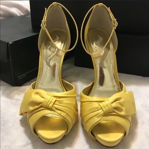 Nina heels in yellow